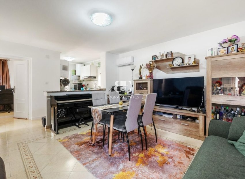 Resale - Villa -
Orihuela Costa - Villamartín