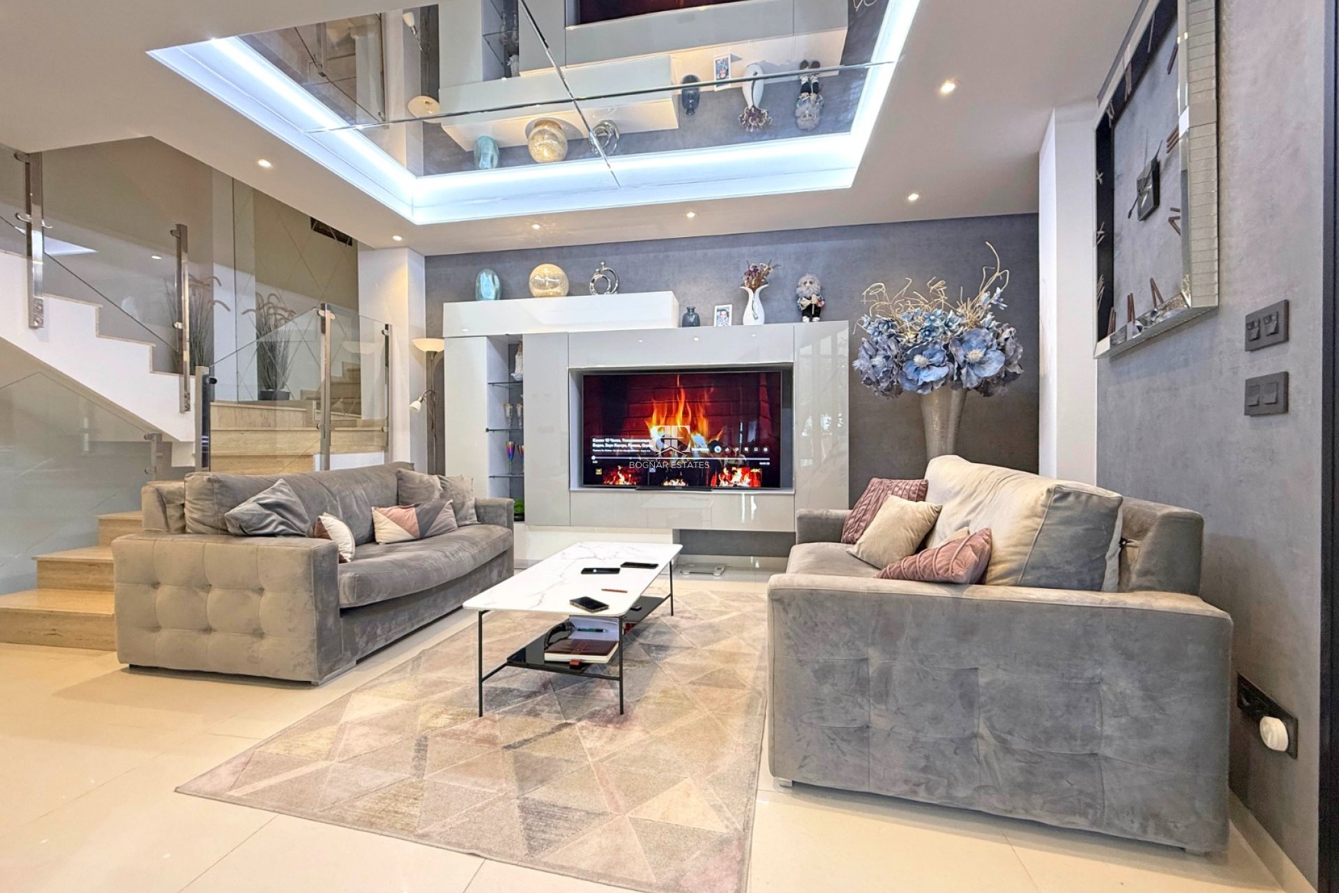 Resale - Villa -
Orihuela Costa - Villamartín