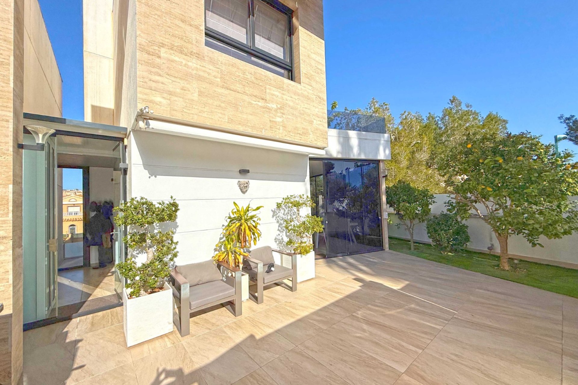 Resale - Villa -
Orihuela Costa - Villamartín