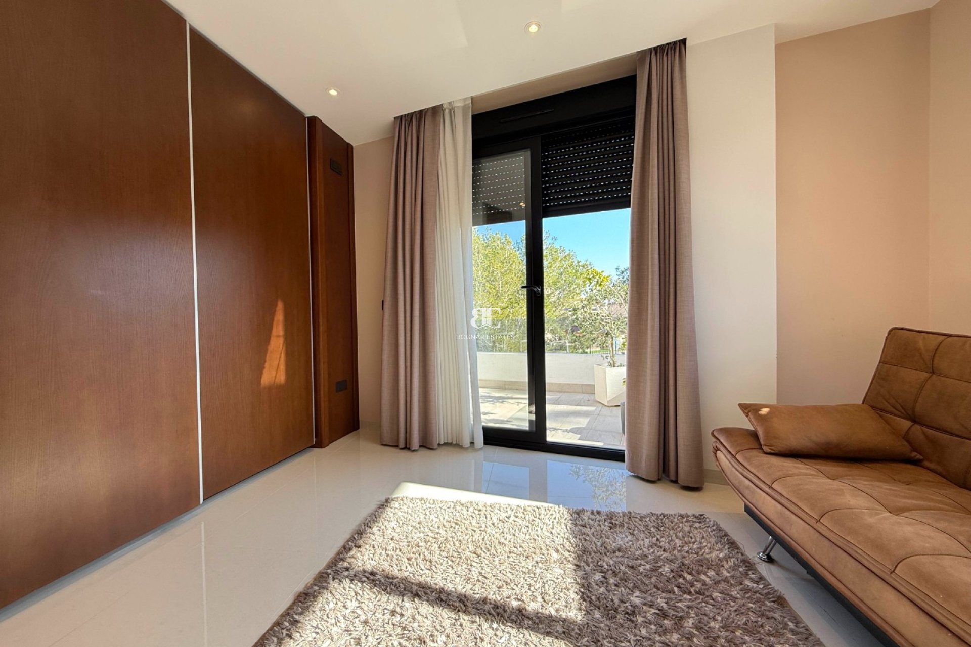 Resale - Villa -
Orihuela Costa - Villamartín
