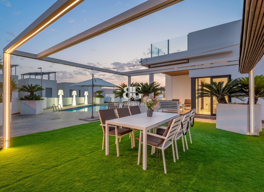 Resale - Villa -
Orihuela Costa - Villamartín