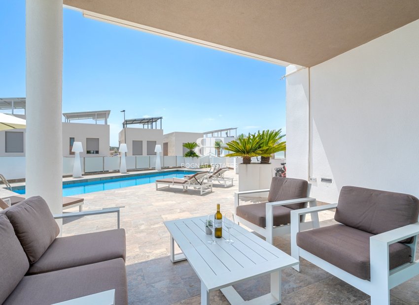 Resale - Villa -
Orihuela Costa - Villamartín