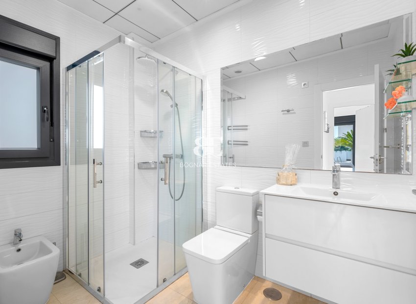 Resale - Villa -
Orihuela Costa - Villamartín