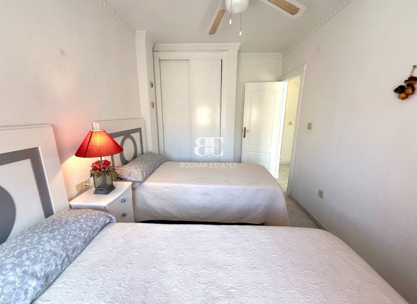 Resale - Villa -
Orihuela Costa - Villamartín