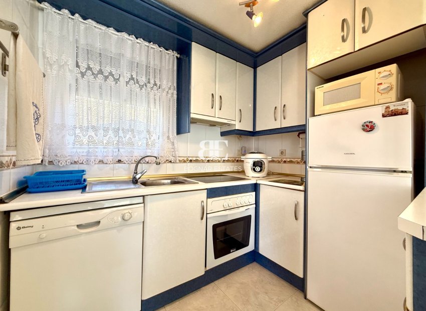 Resale - Villa -
Orihuela Costa - Villamartín