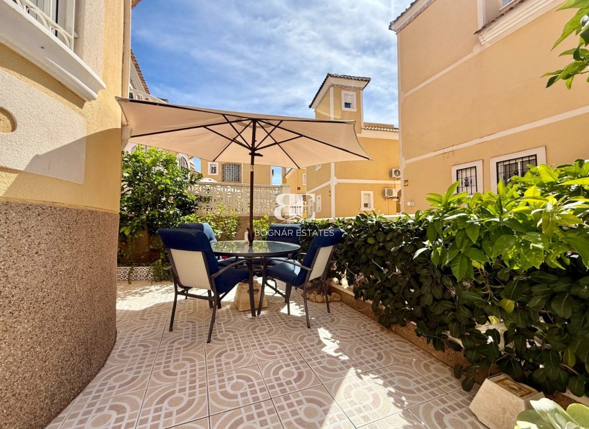 Resale - Villa -
Orihuela Costa - Villamartín