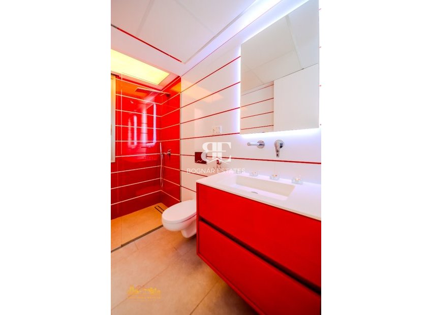 Resale - Villa -
Orihuela Costa - Villamartín