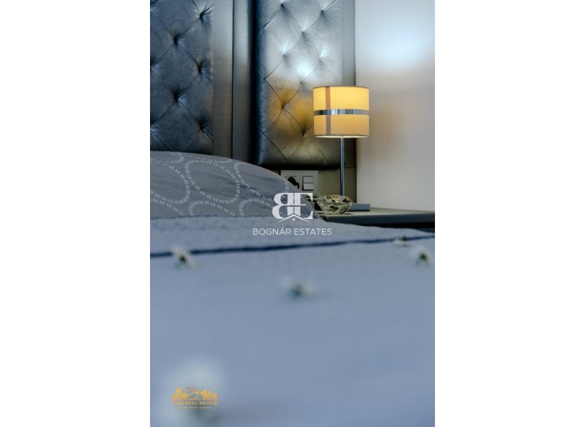 Resale - Villa -
Orihuela Costa - Villamartín