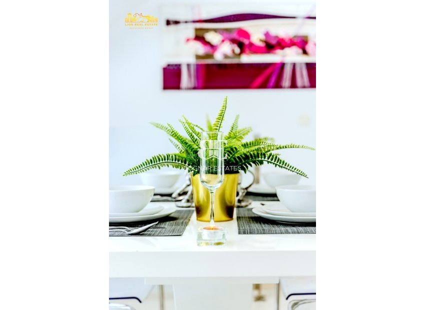 Resale - Villa -
Orihuela Costa - Villamartín