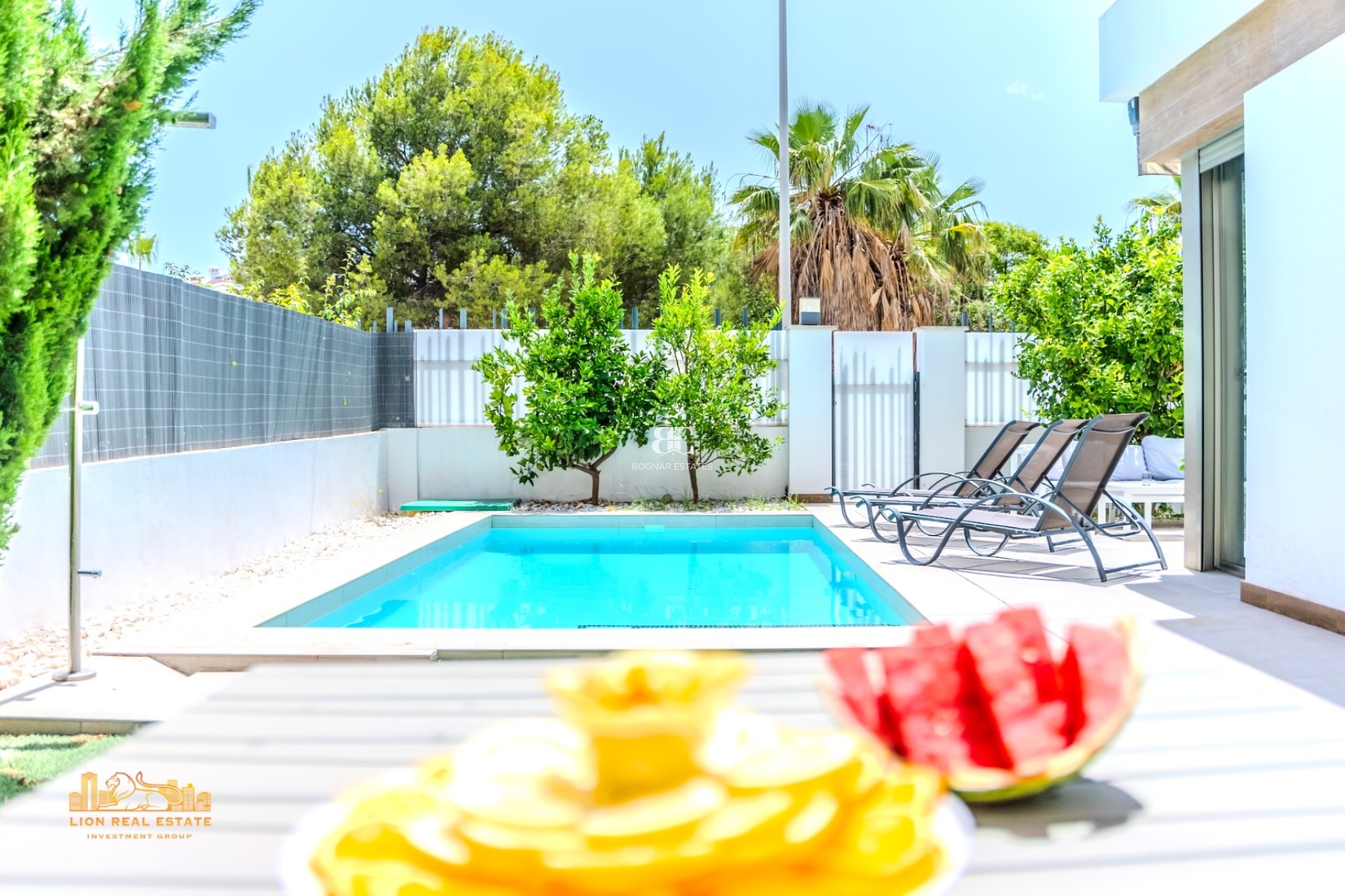 Resale - Villa -
Orihuela Costa - Villamartín