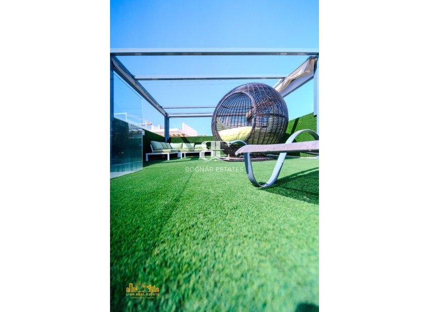 Resale - Villa -
Orihuela Costa - Villamartín