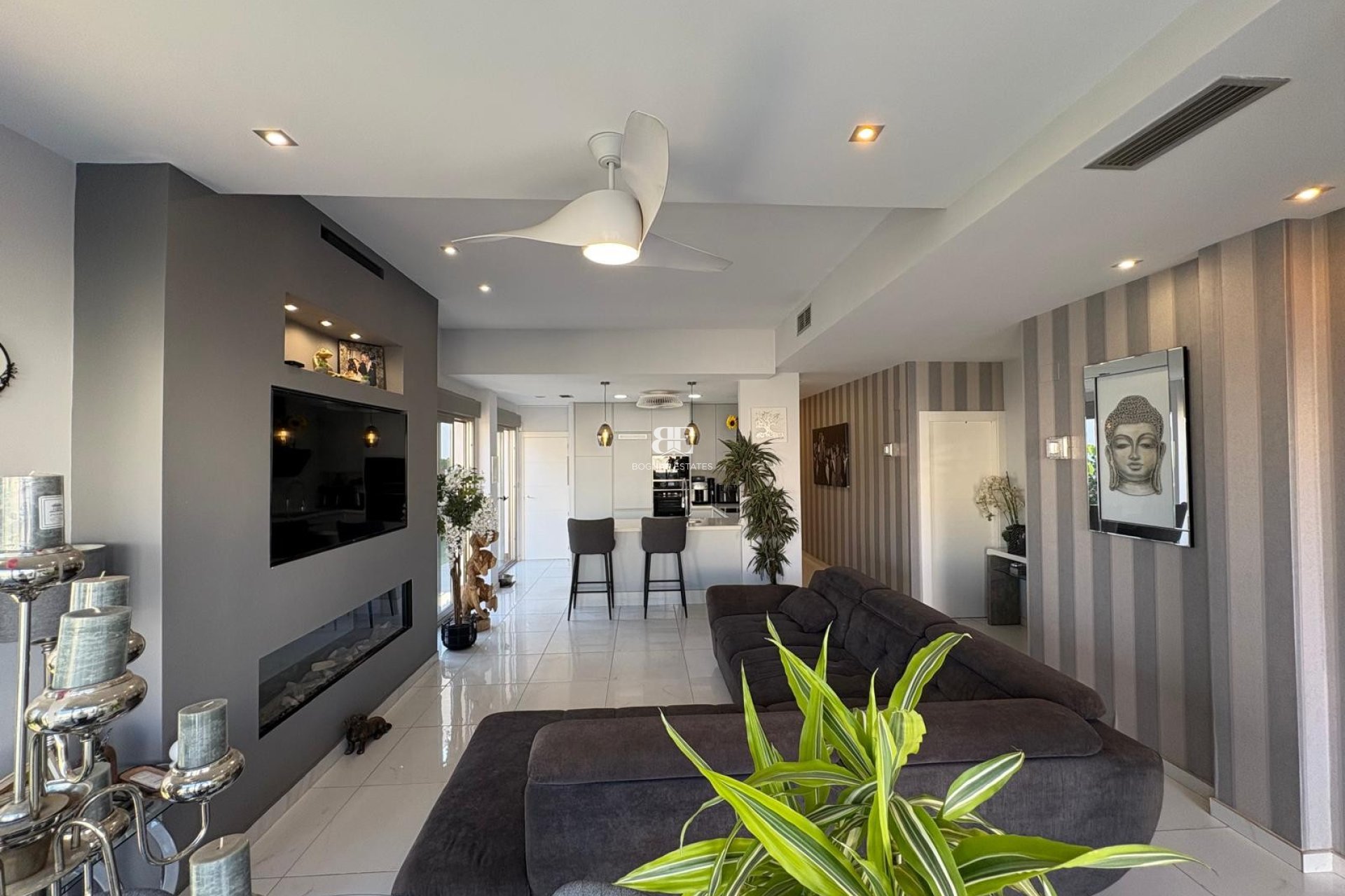 Resale - Villa -
Orihuela Costa - Villamartín