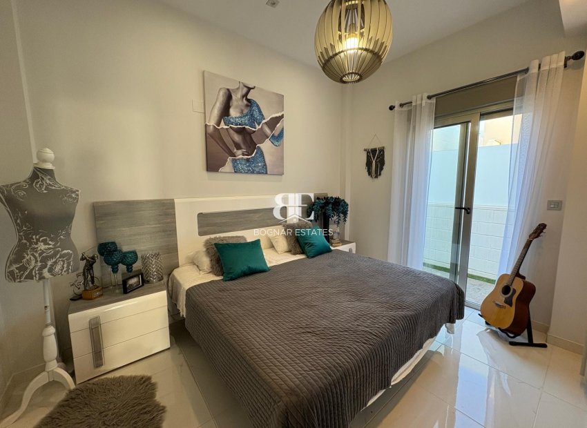 Resale - Villa -
Orihuela Costa - Villamartín