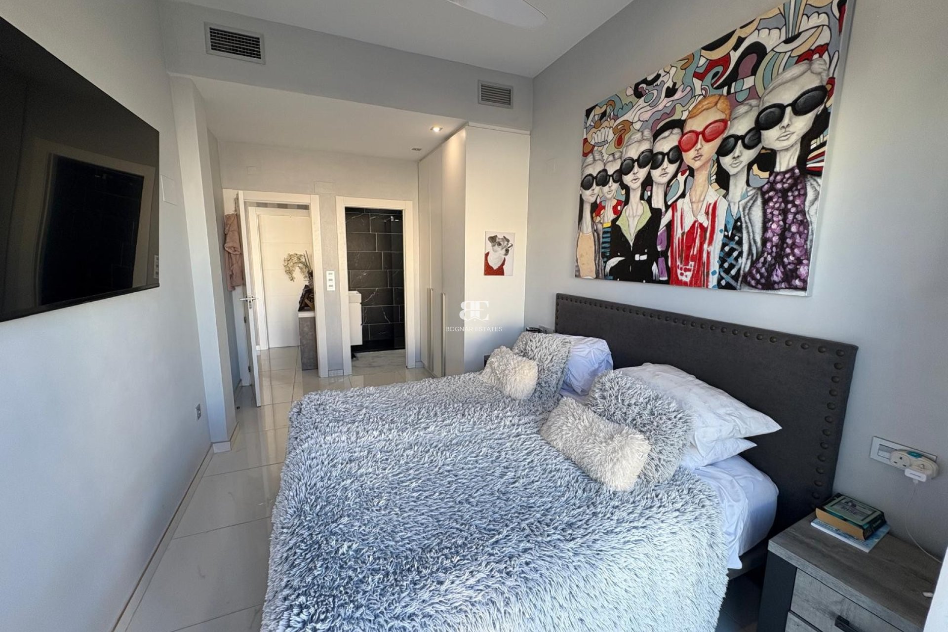 Resale - Villa -
Orihuela Costa - Villamartín