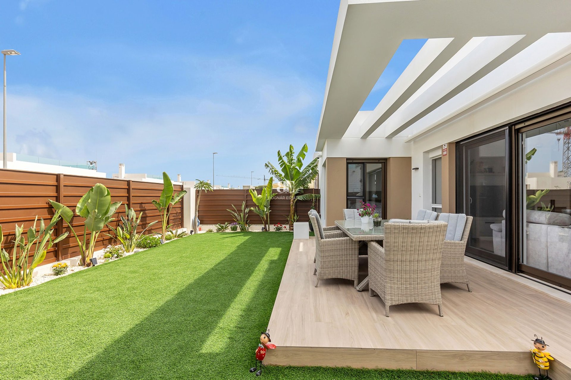 Resale - Villa -
Orihuela Costa - Vistabella