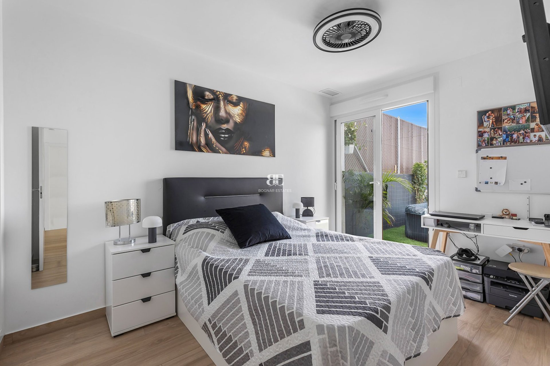 Resale - Villa -
Orihuela Costa - Vistabella