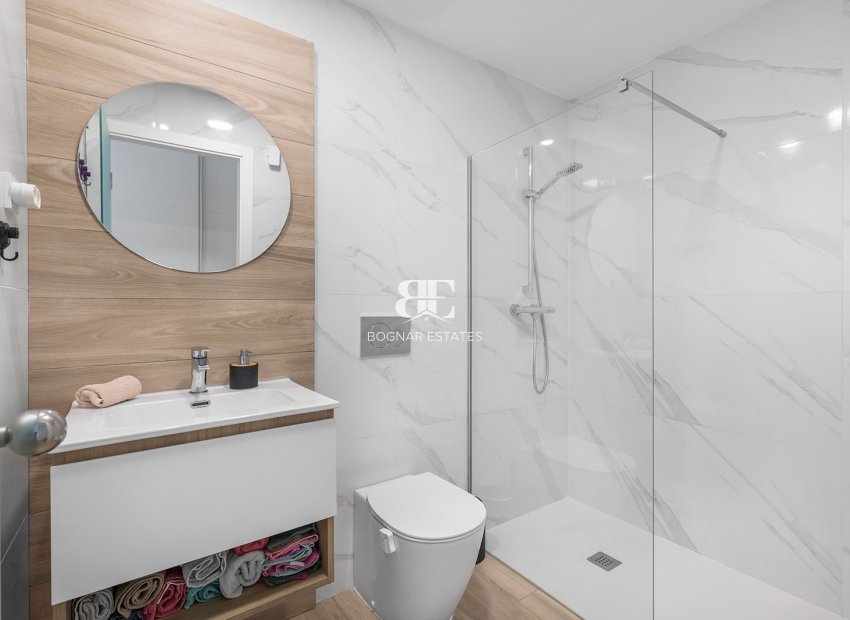 Resale - Villa -
Orihuela Costa - Vistabella