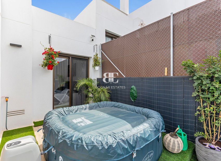 Resale - Villa -
Orihuela Costa - Vistabella