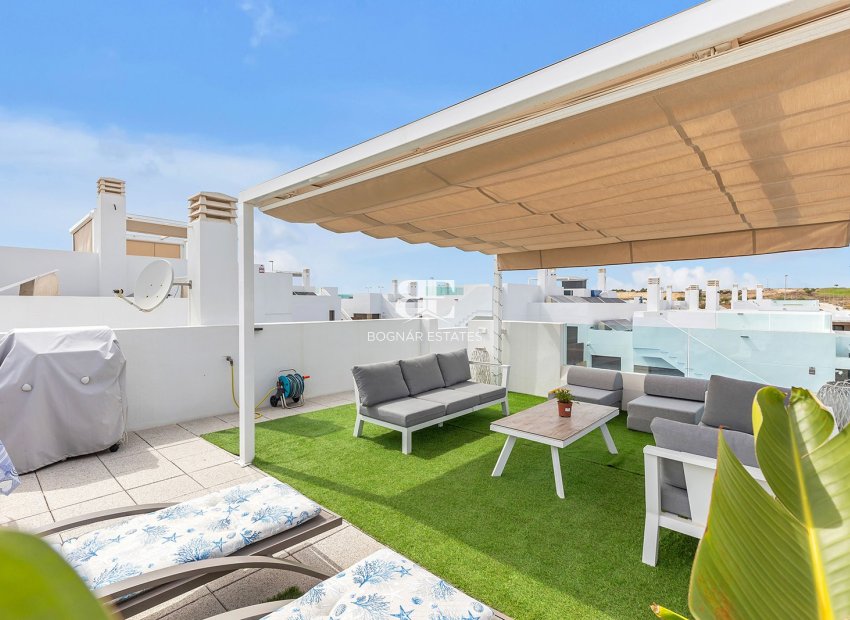 Resale - Villa -
Orihuela Costa - Vistabella