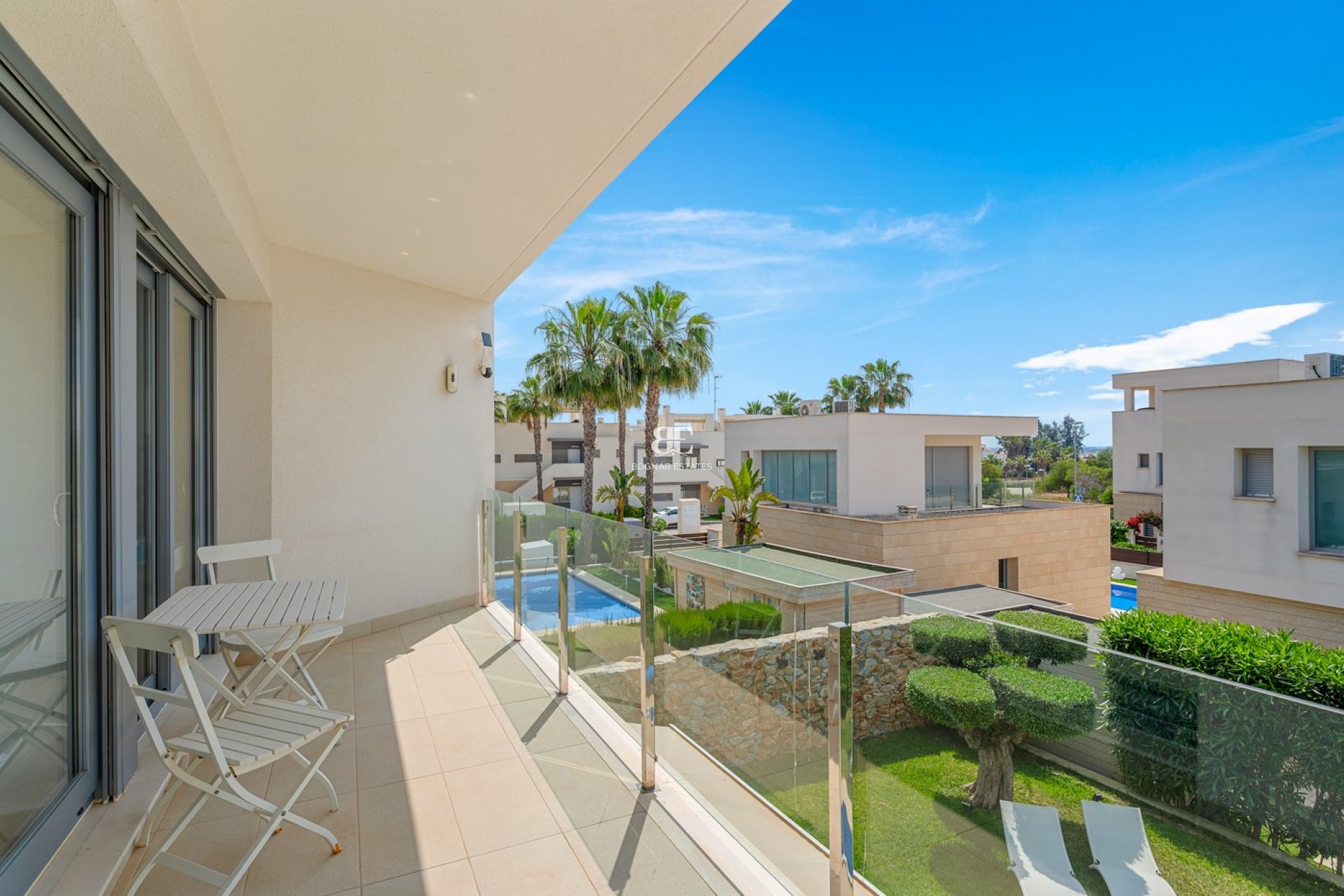 Resale - Villa -
Orihuela Costa - Vistabella