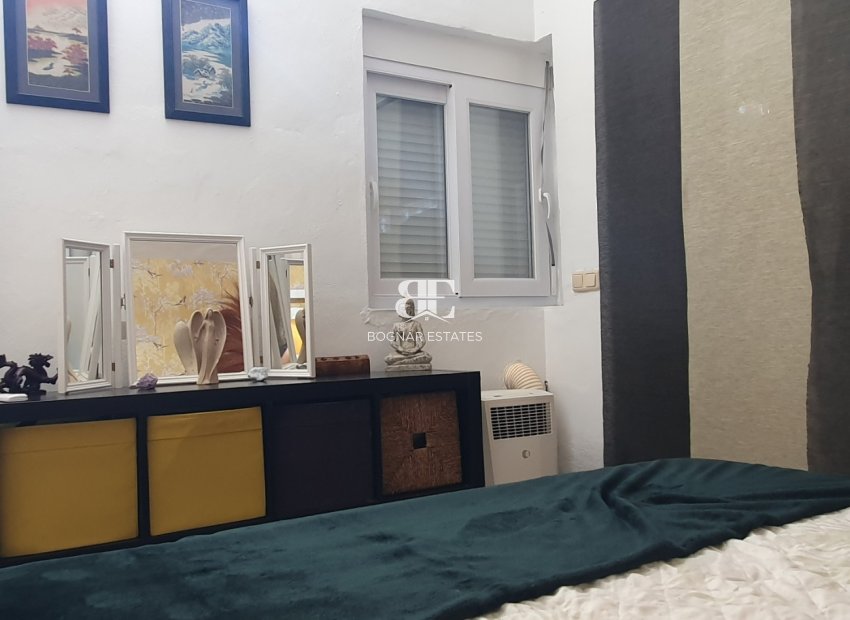 Resale - Villa -
Orihuela - La Florida