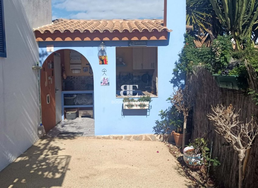 Resale - Villa -
Orihuela - La Florida