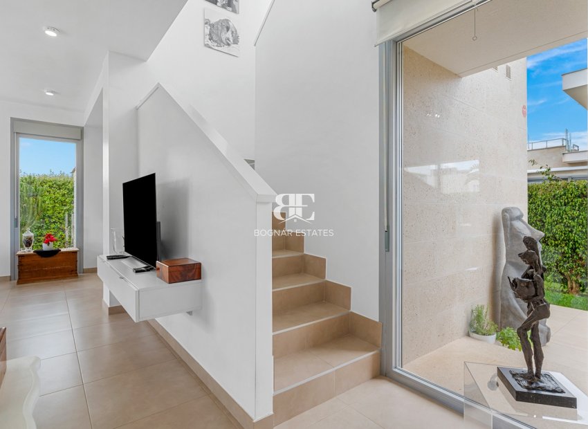 Resale - Villa -
Orihuela - Vistabella