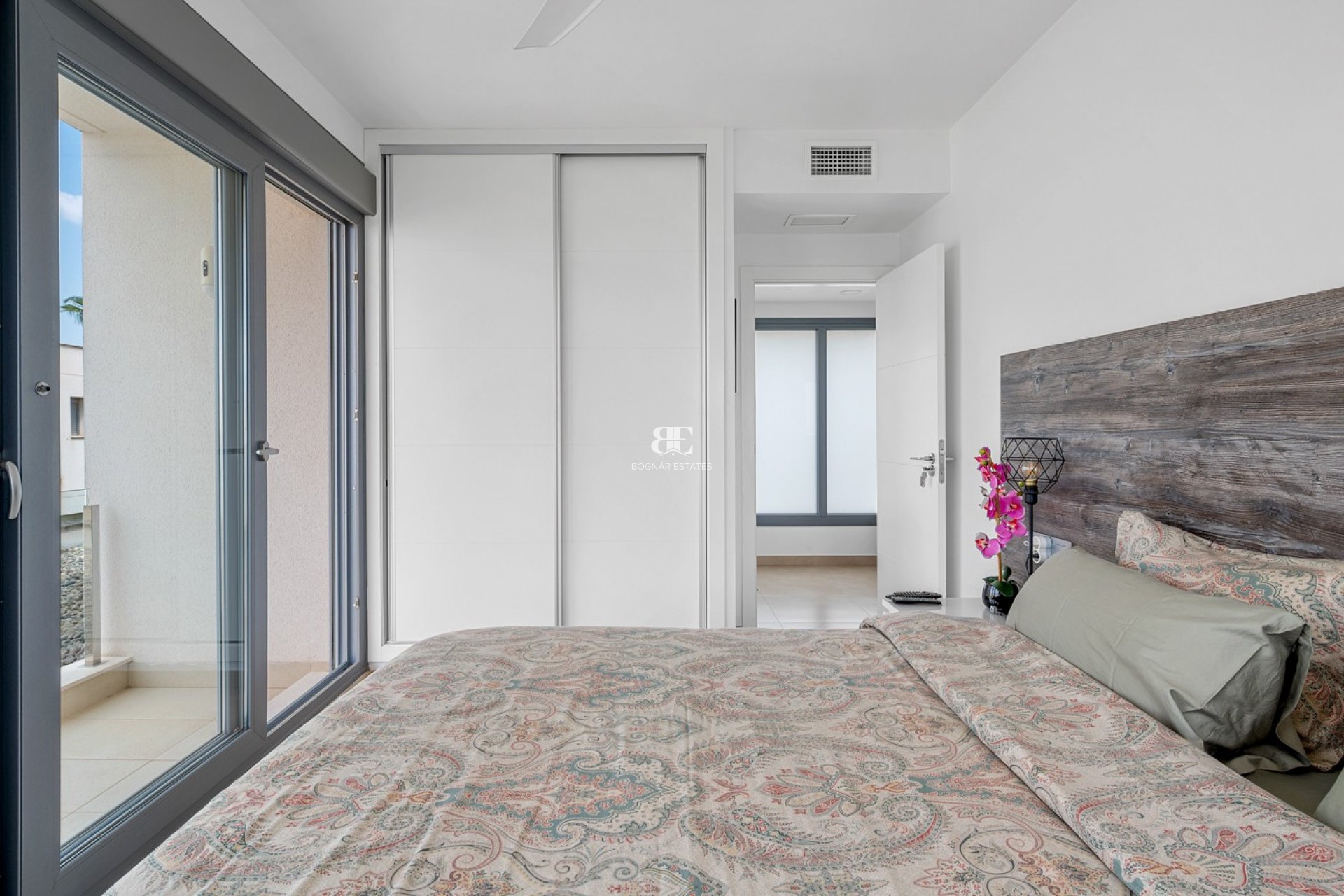 Resale - Villa -
Orihuela - Vistabella
