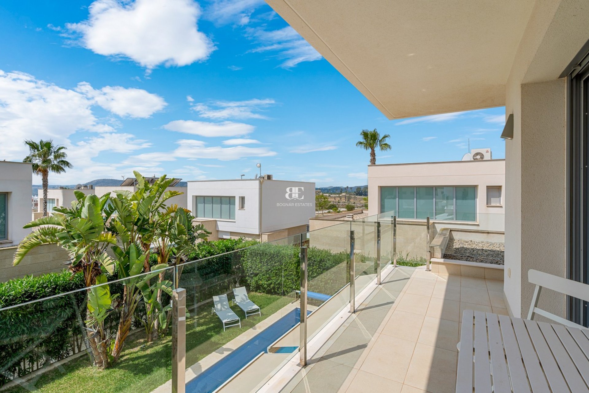 Resale - Villa -
Orihuela - Vistabella