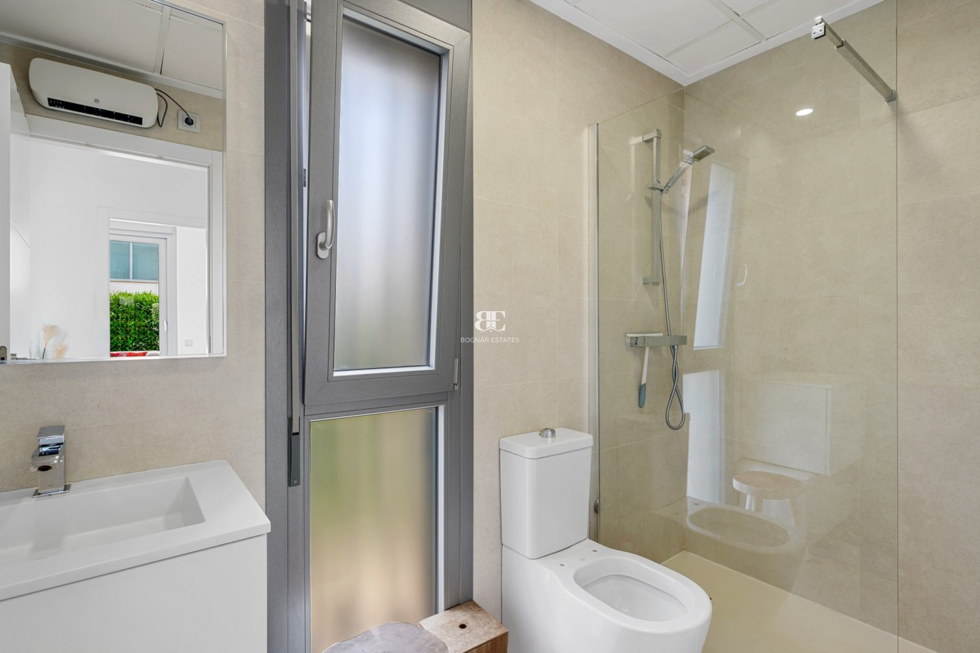 Resale - Villa -
Orihuela - Vistabella