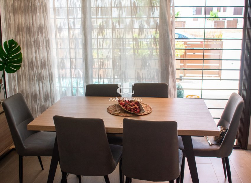 Resale - Villa -
Pilar de la Horadada - Torre de la Horadada