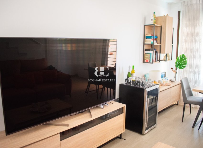 Resale - Villa -
Pilar de la Horadada - Torre de la Horadada