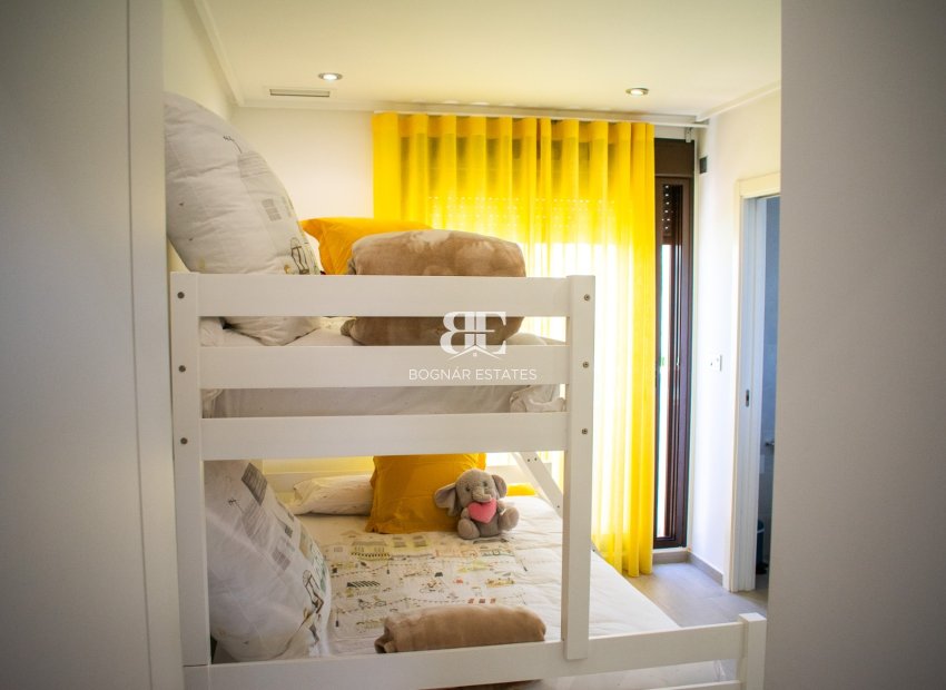 Resale - Villa -
Pilar de la Horadada - Torre de la Horadada