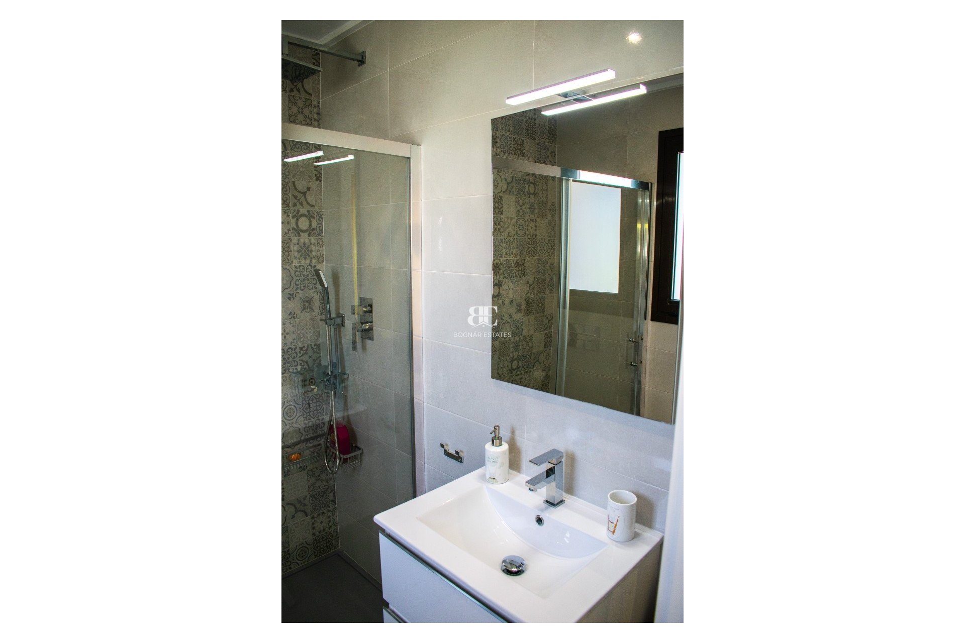 Resale - Villa -
Pilar de la Horadada - Torre de la Horadada