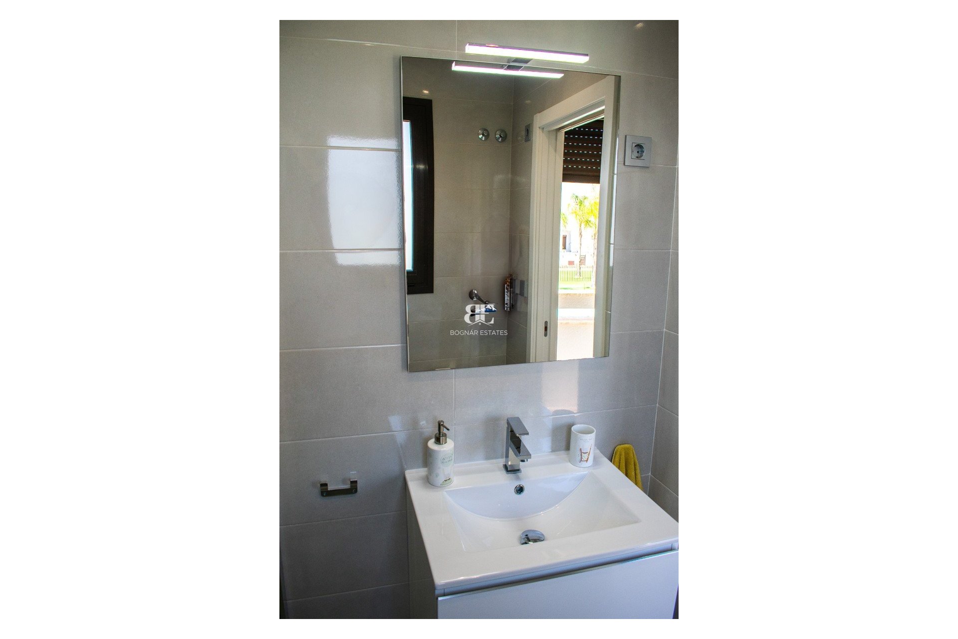 Resale - Villa -
Pilar de la Horadada - Torre de la Horadada