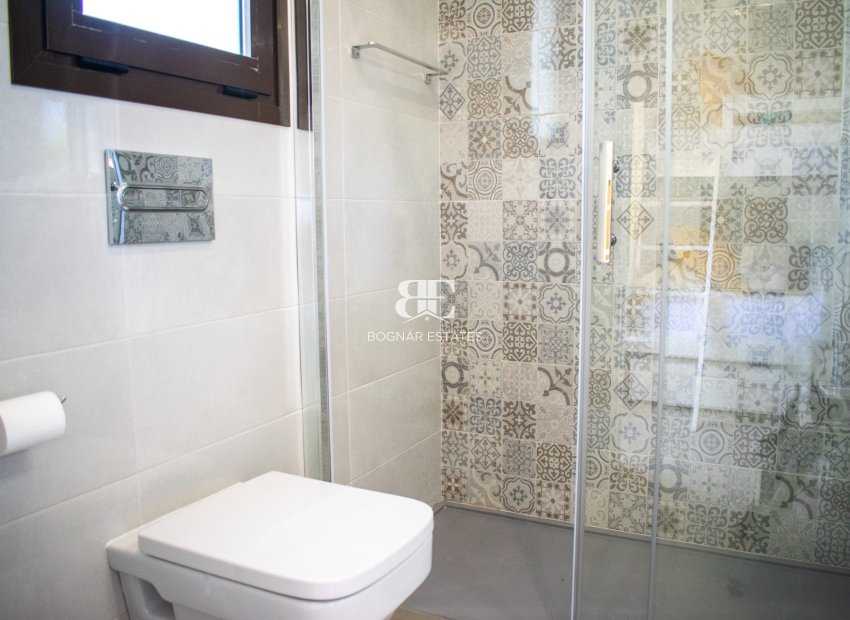 Resale - Villa -
Pilar de la Horadada - Torre de la Horadada