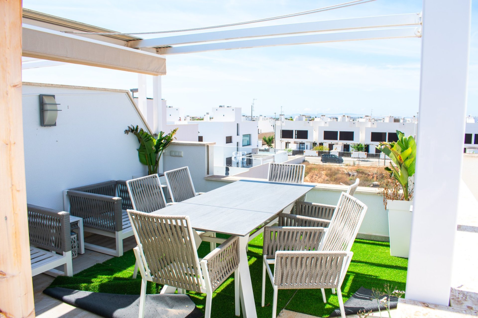 Resale - Villa -
Pilar de la Horadada - Torre de la Horadada