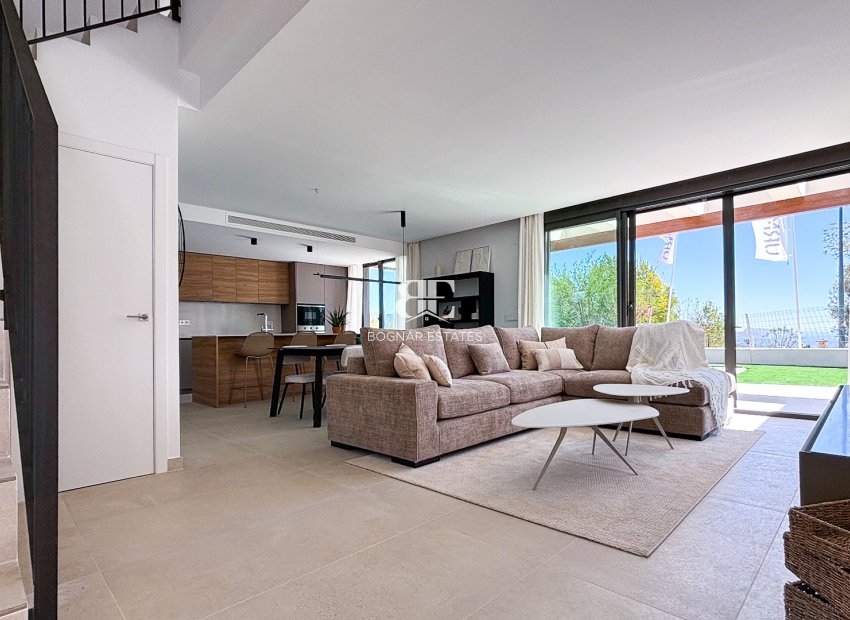 Resale - Villa -
Polop