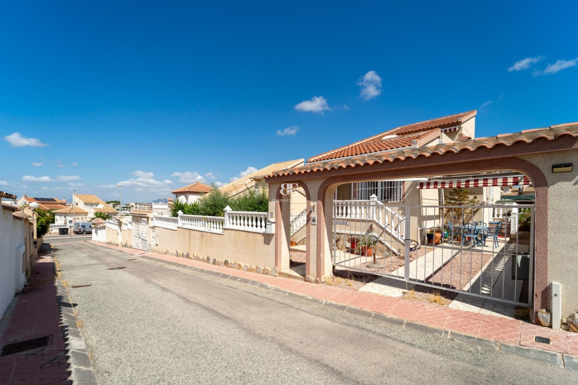Resale - Villa -
Rojales - Benimar