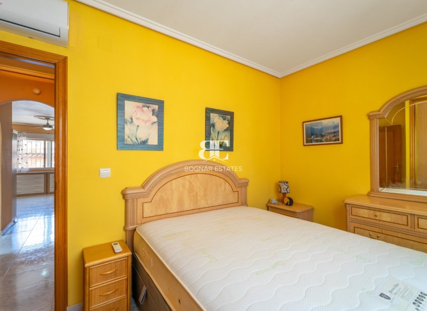 Resale - Villa -
Rojales - Benimar
