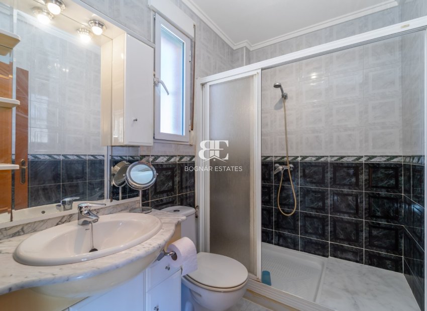 Resale - Villa -
Rojales - Benimar