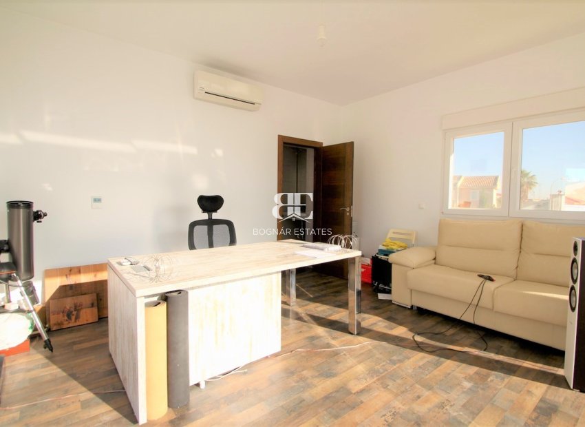 Resale - Villa -
Rojales - Ciudad Quesada