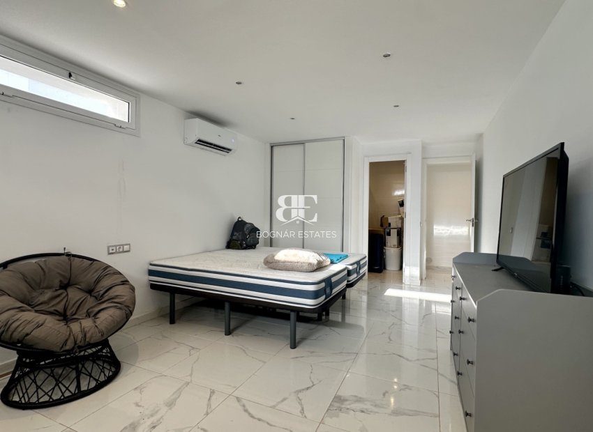 Resale - Villa -
Rojales - Ciudad Quesada