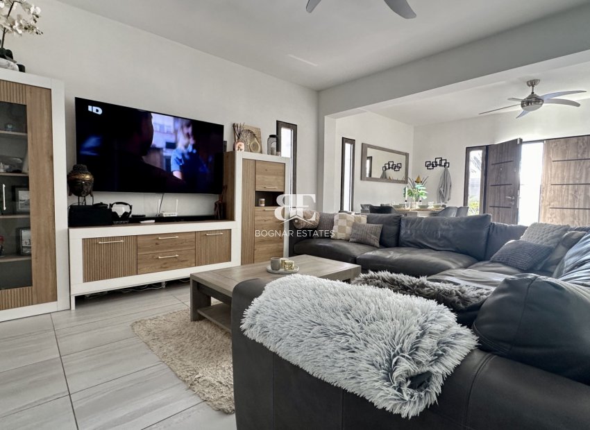 Resale - Villa -
Rojales - Ciudad Quesada