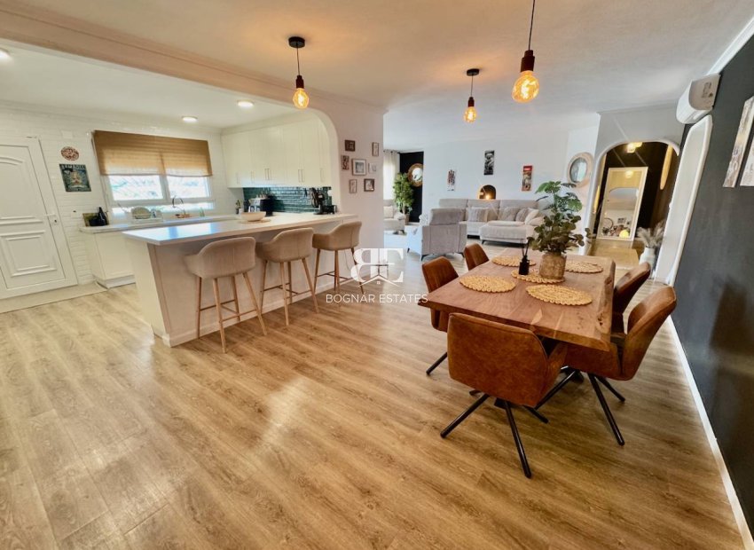 Resale - Villa -
Rojales - Ciudad Quesada