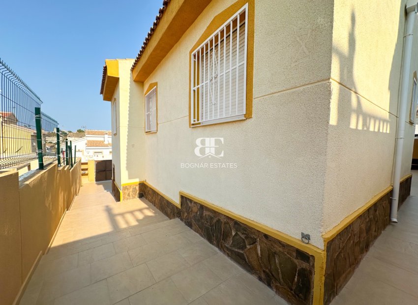 Resale - Villa -
Rojales - Ciudad Quesada