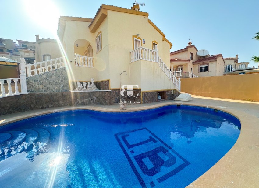 Resale - Villa -
Rojales - Ciudad Quesada