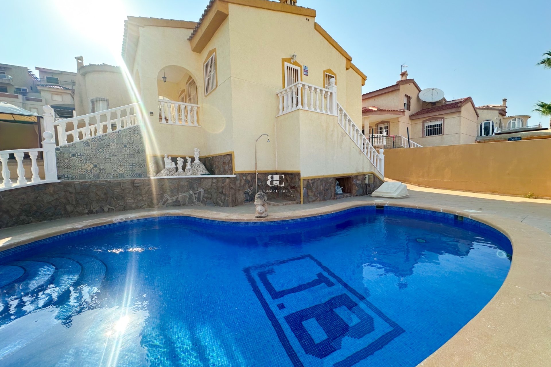 Resale - Villa -
Rojales - Ciudad Quesada