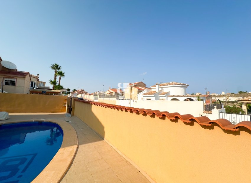 Resale - Villa -
Rojales - Ciudad Quesada