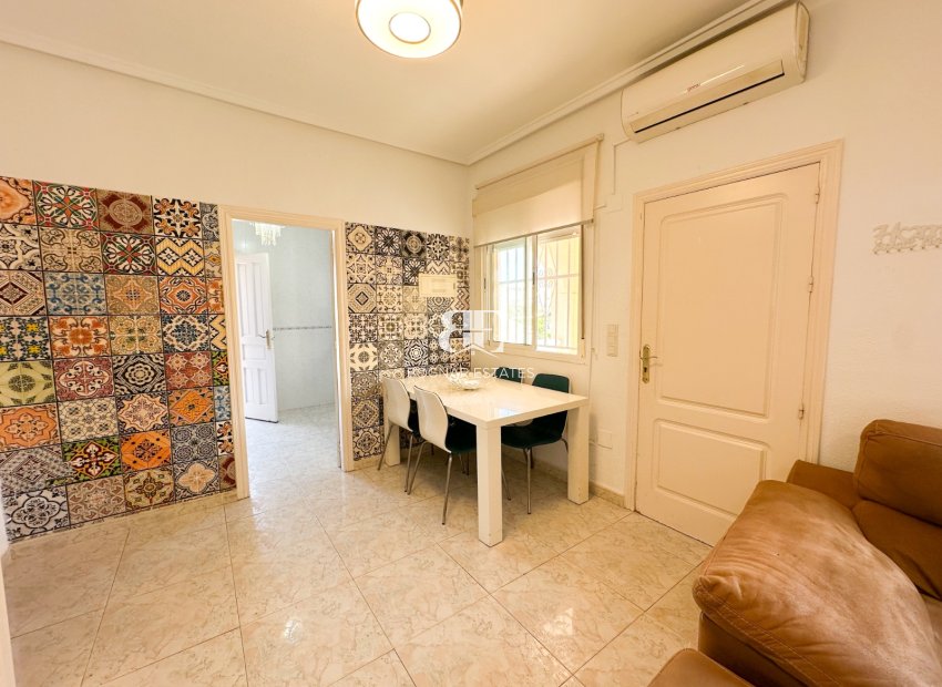 Resale - Villa -
Rojales - Ciudad Quesada